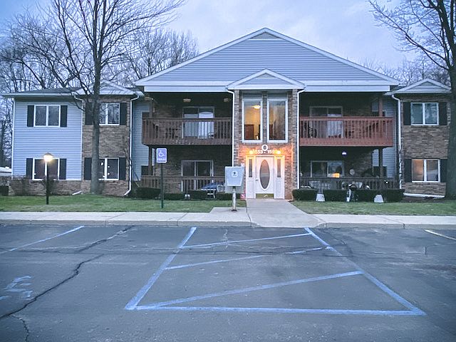 1st image of 1565 Shoemaker Dr Unit 123