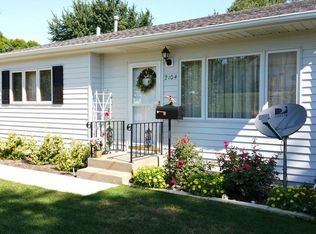 2104 Cody St, Bettendorf, IA