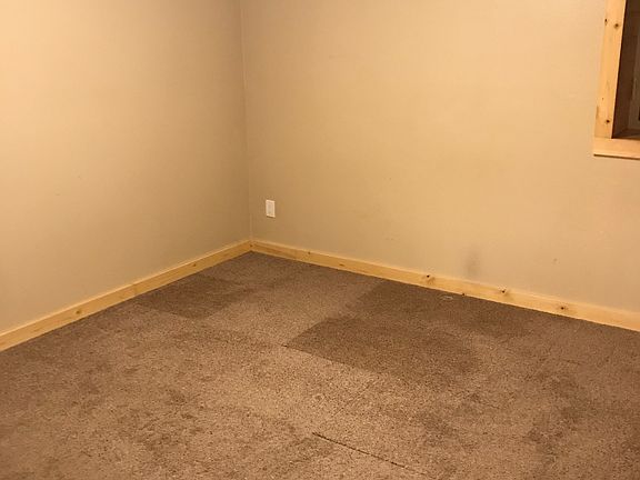 Bedroom 2, Has new carpet (not what is currently shown in this photo)