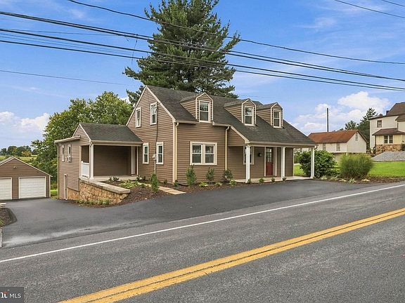 2nd image of 1173 Newport Rd