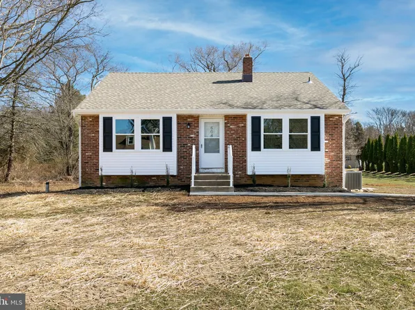 608 Jones Rd, Williamstown, NJ 08094