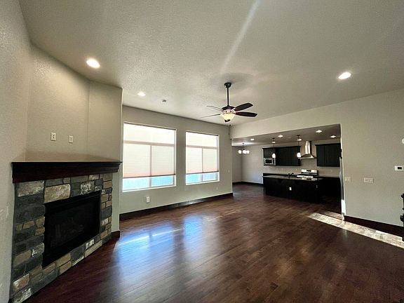 4th image of 622 Vermilion Peak Dr