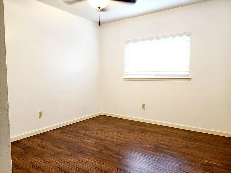 2711 S Brompton Dr — Photo 13