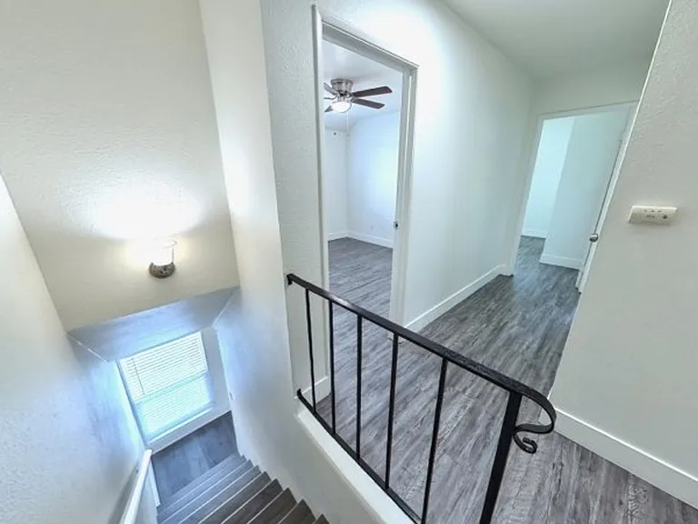 FH - Hilltop Apartments — Photo 39