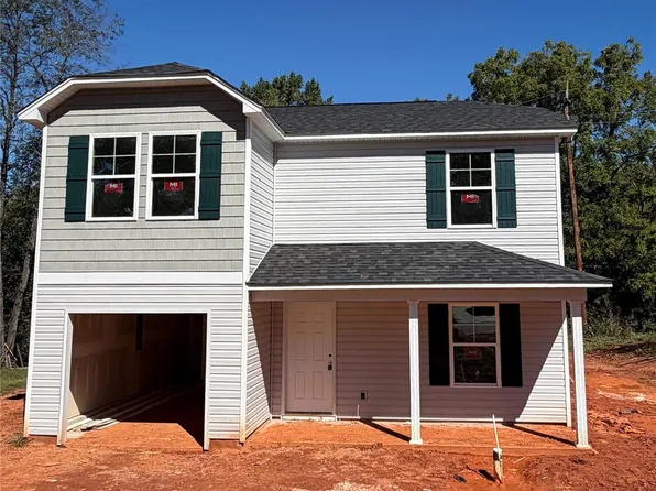1414 Huggins St, Statesville, NC 28677
