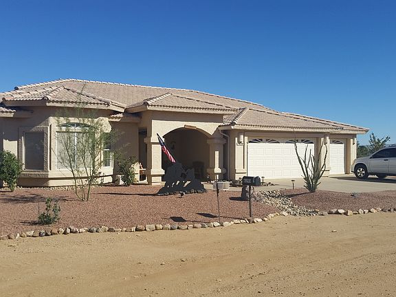 2nd image of 6290 N Buckhorn Dr