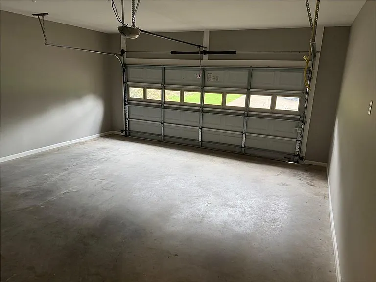 995 Stefan Walk — Photo 16