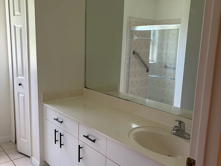 2361 White Sands Ct NE — Photo 8