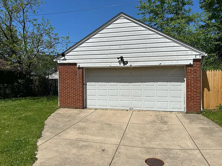 4409 Adrian Rd — Photo 35