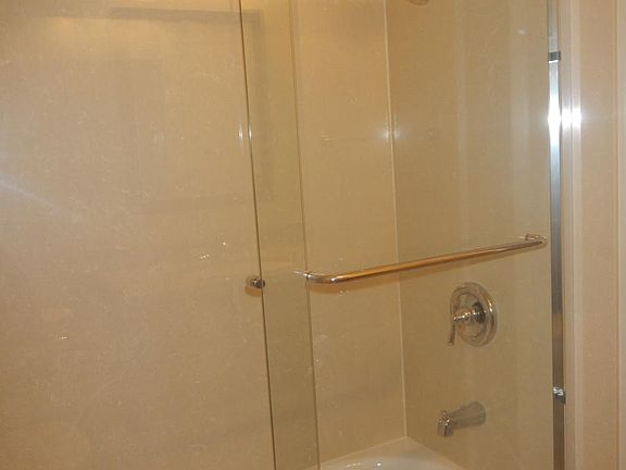 5th image of 475 Stow Ave
