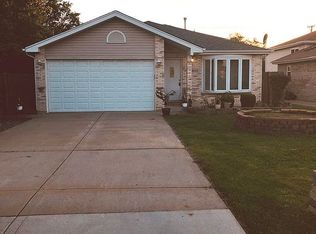 8442 S 79th Ct, Justice, IL 60458