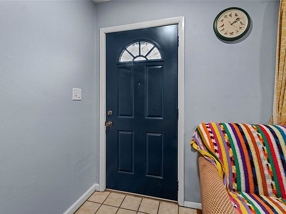 5th image of 2314 N Woodlark Ln