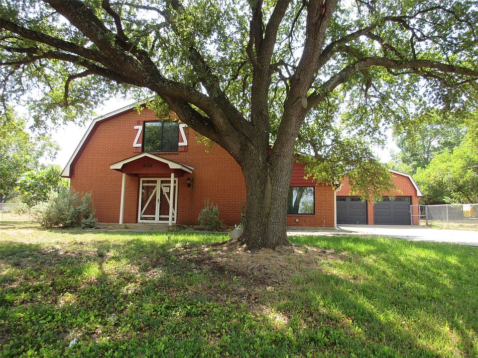 1st image of 626 Friendly Oaks Dr