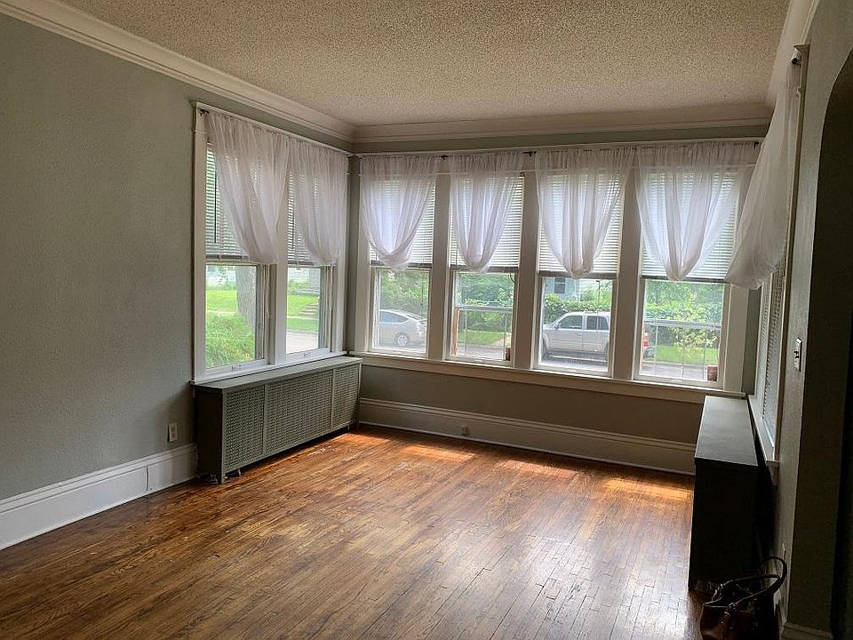 1st image of 847 Edmund Ave