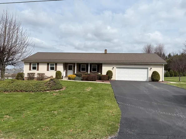 235 Wissinger St, Salix, PA 15952