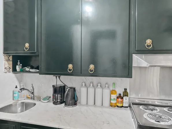 465 Park Avenue image 8 of 10