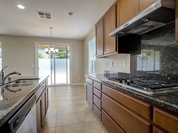 221067803_15_1_09032021