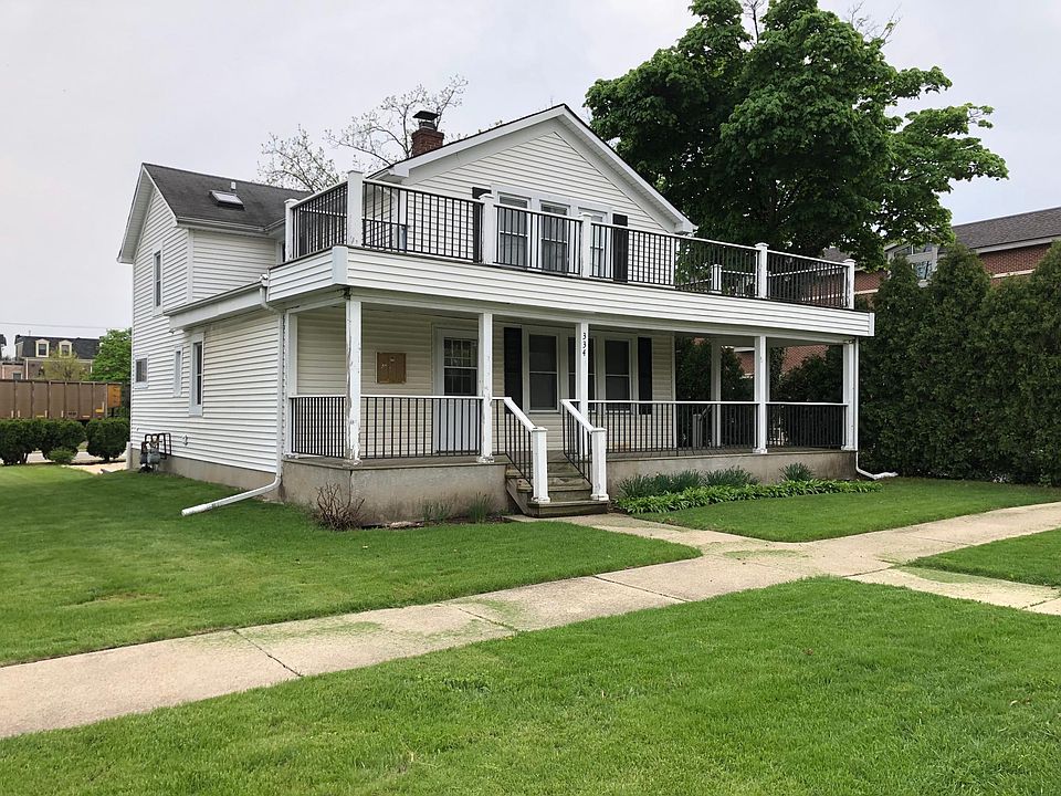 Front entrance, ground floor apartment.