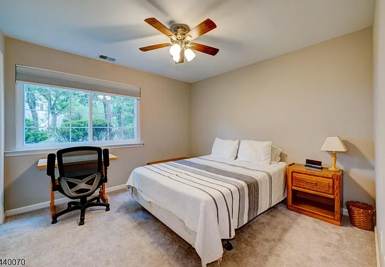 78 Wendover Ct — Photo 24