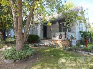 737 E Chestnut St, Carthage, MO 64836