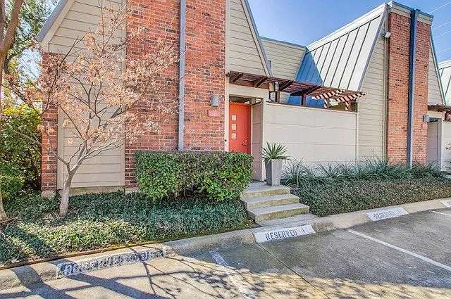 3955 Buena Vista St — Photo 3