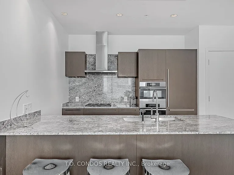 180 University Ave #5807 — Photo 6