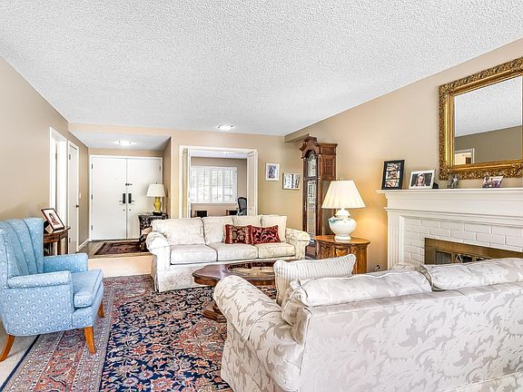 5th image of 6497 Meadowridge Drive
