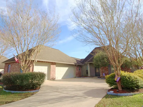 7470 Colonial Dr, Denham Springs, LA 70726