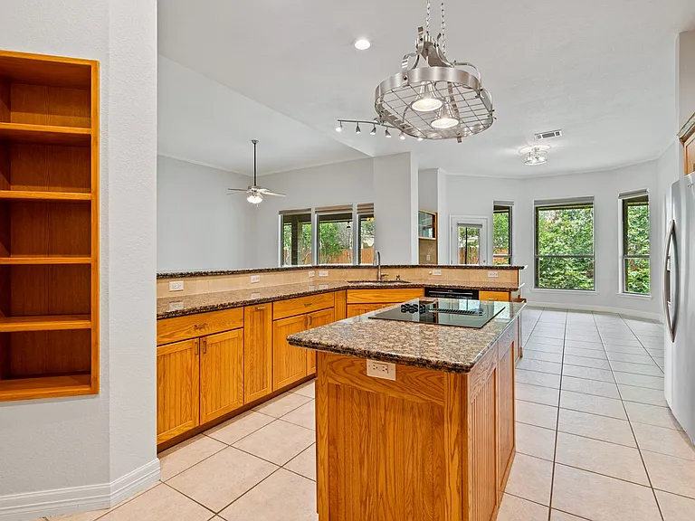 307 Echo Valley Dr — Photo 11