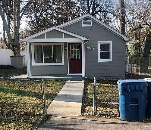 2nd image of 7639 Genesta St