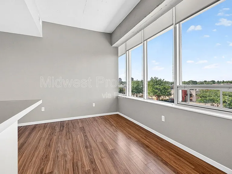 4100 Lindell Blvd #302 — Photo 6
