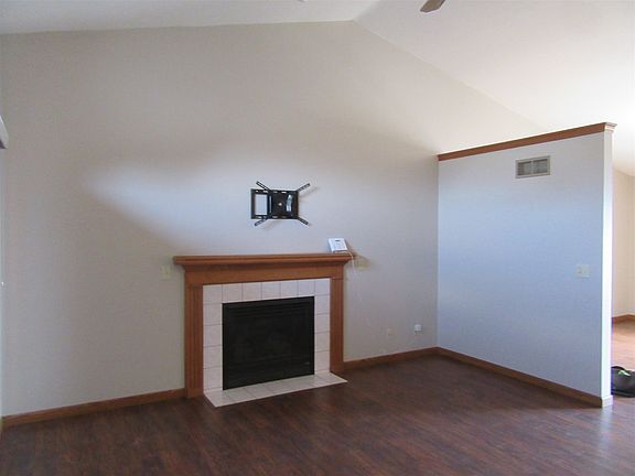 3rd image of 2306 Oakwood Park Dr
