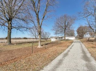 1487 E 550th Rd, Locust Grove, OK 74352