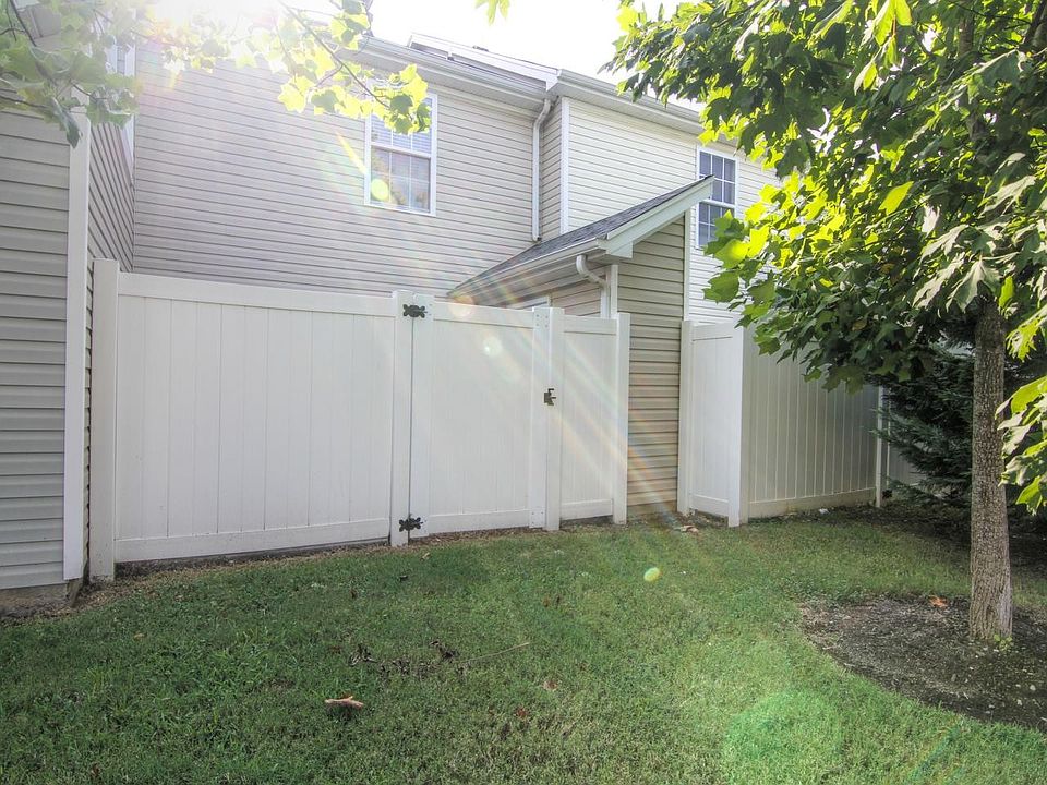 2nd image of 2961 S Rutherford Blvd APT A4