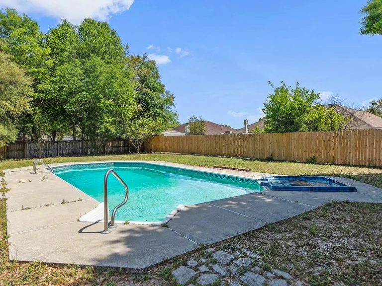 425 Whirlaway Ct — Photo 30