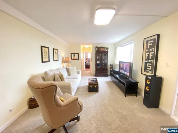 2345 Linwood Ave, Fort Lee, NJ 07024