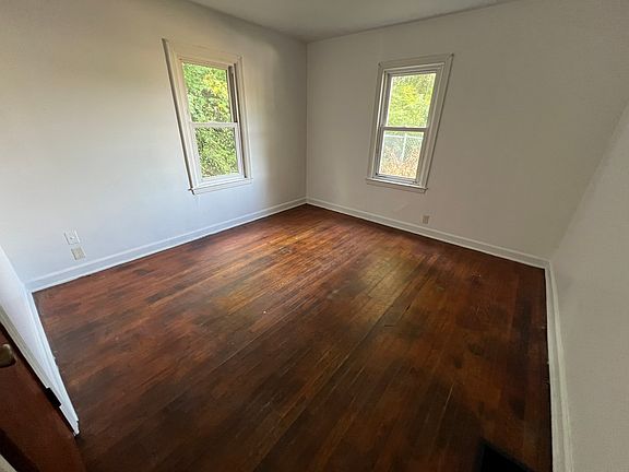 4th image of 1311 Walnut Dr