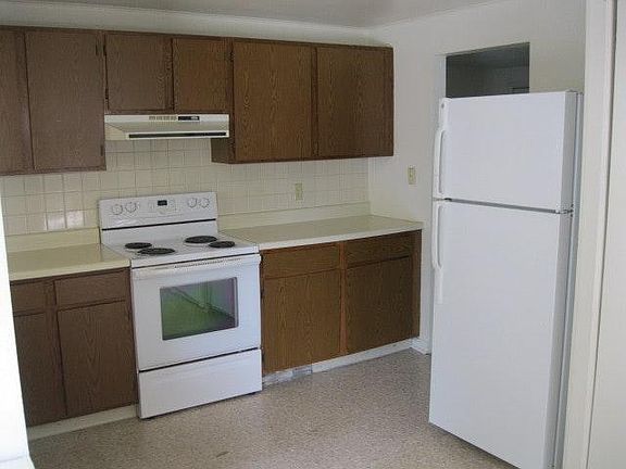 Country kitchen with eating area