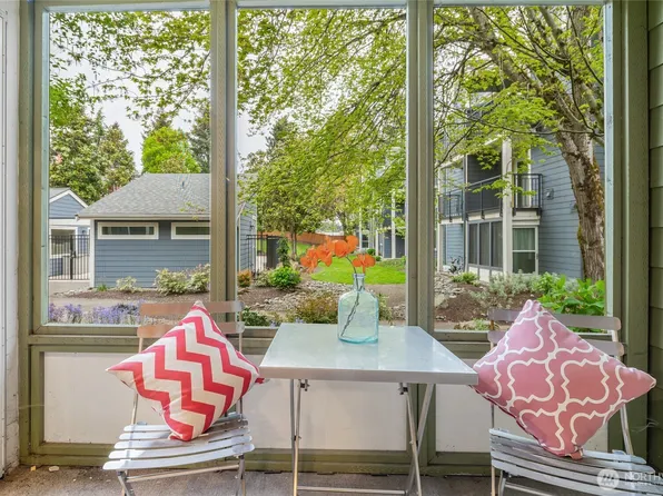 12607 SE 41st Place #H106, Bellevue, WA 98006