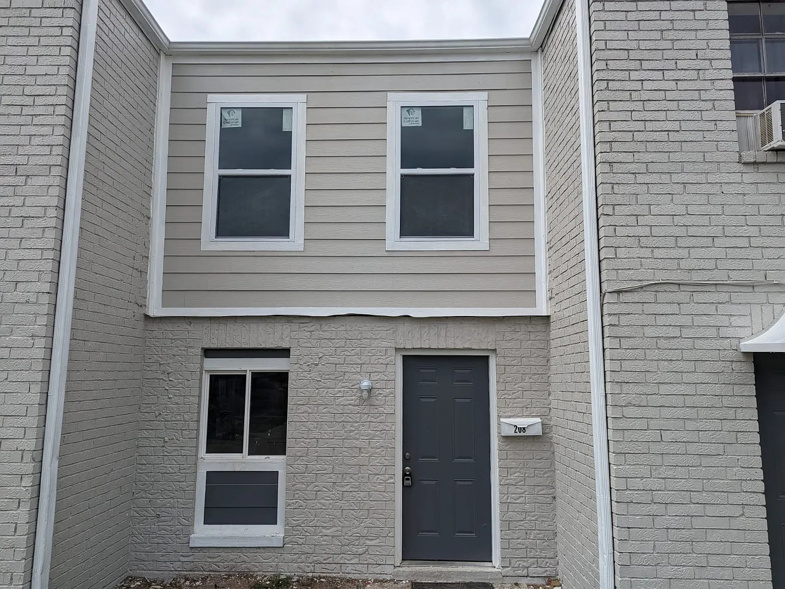 2 bed, 1.5 bath, $1,250 — Photo 1