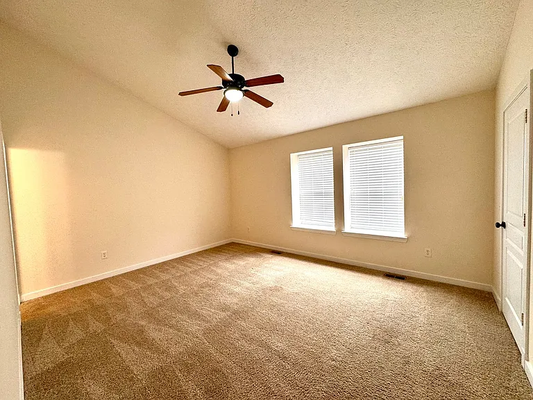 1255 Poets Ct — Photo 8