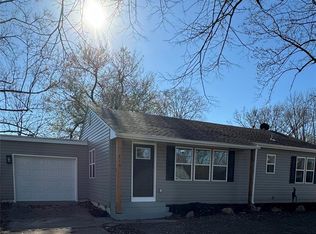 310 7th St, Farmington, MO 63640