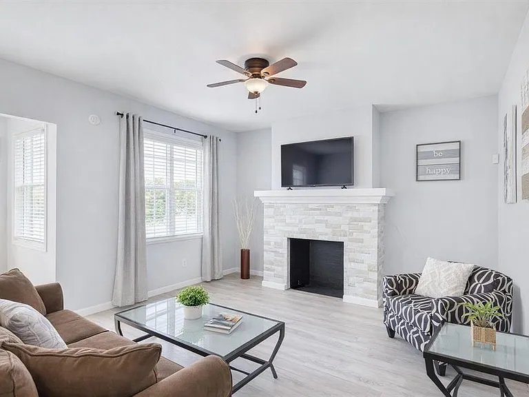 501 S Magnolia Ave #3 — Photo 3