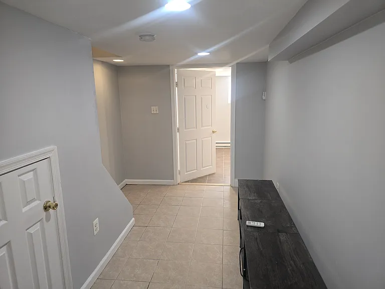 512 Winston Ave — Photo 12