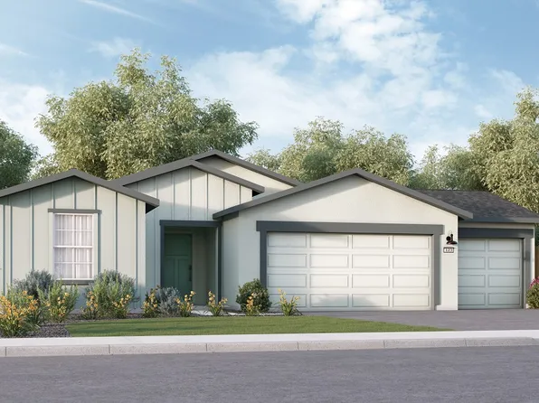 2062 Heidi Ave, Sanger, CA 93657