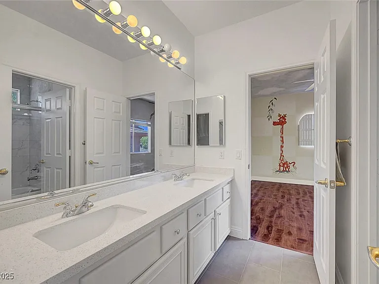 229 N Buteo Woods Ln — Photo 76