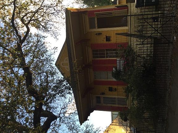 3rd image of 502 Washington Ave