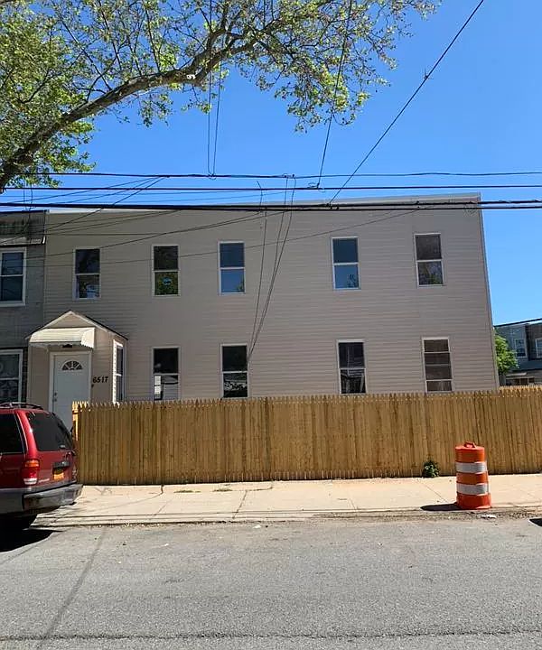 1st image of 6517 Admiral Ave