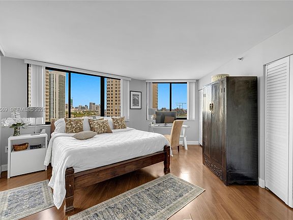 2nd image of 540 Brickell Key Dr APT 1514