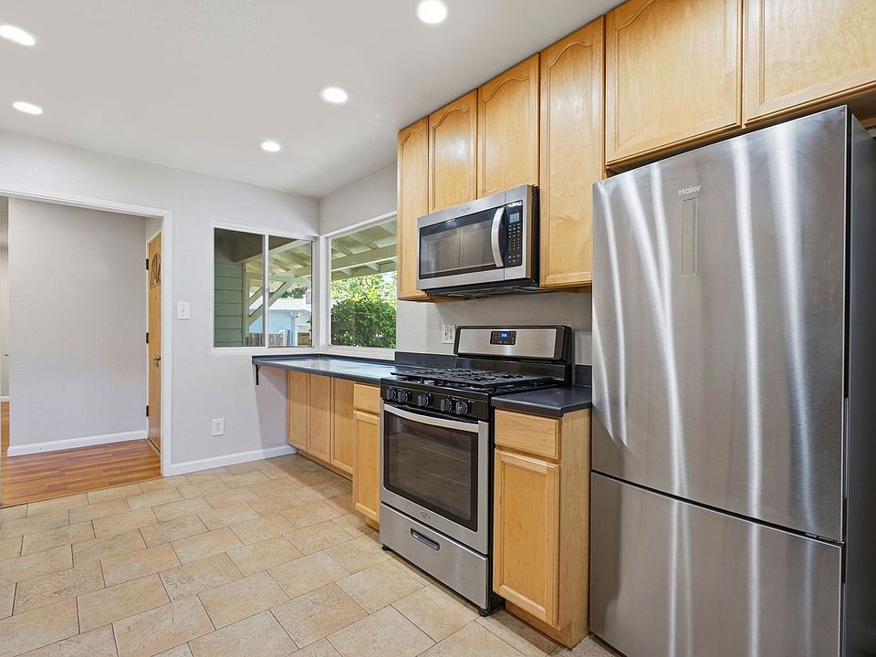 1st image of 1835 Sandalwood Dr